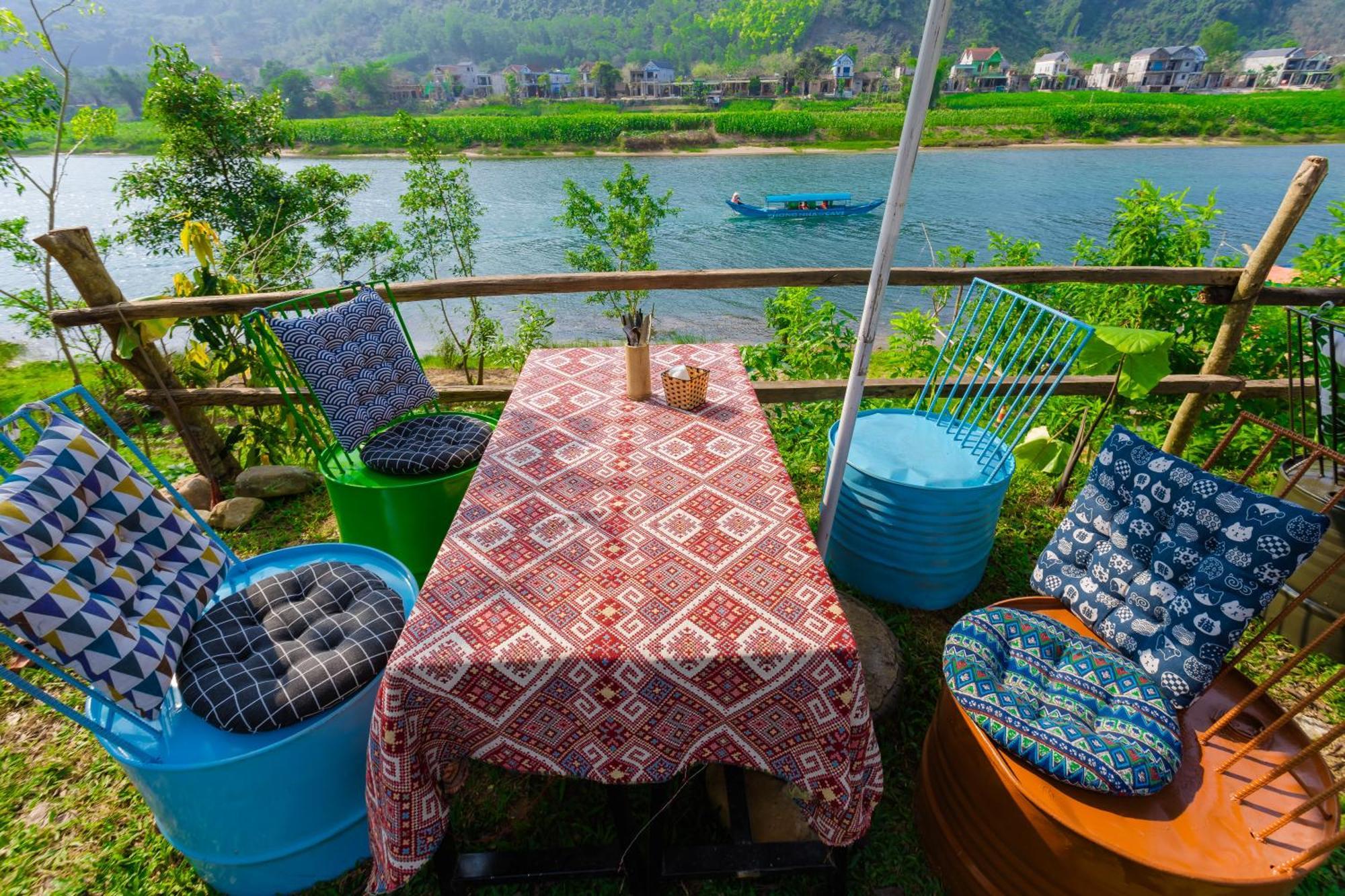 Son River Homestay Phong Nha Exteriör bild