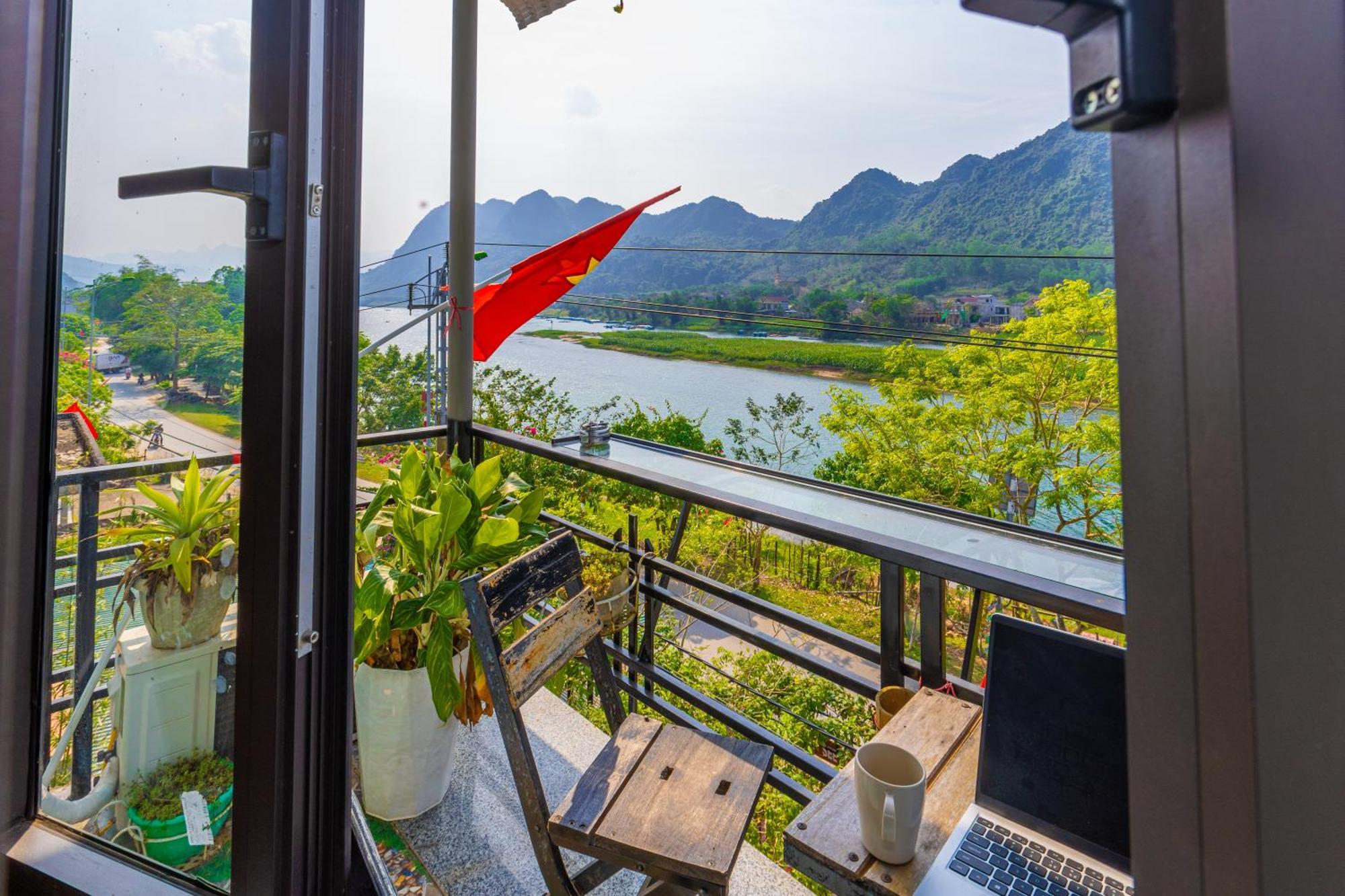 Son River Homestay Phong Nha Exteriör bild