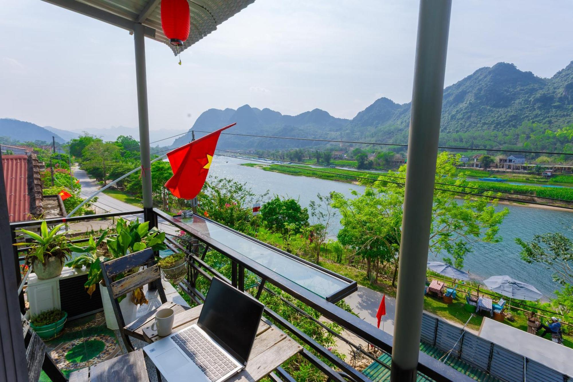 Son River Homestay Phong Nha Exteriör bild